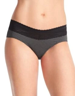 Warner's No Pinching. No Problems With Lace Hipster 5609J -Wacoall Underwear Shop Warner s 5609J Black White Pindot WBP B 0ac6177c 6681 4a8b 824d 5e7d7e9db88d